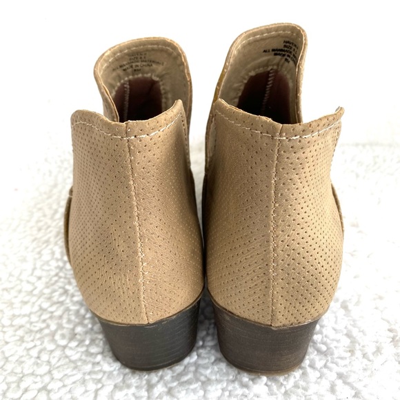 Women's Madden Girl Haven faux perforated leather ankle boots - Picture 5 of 6